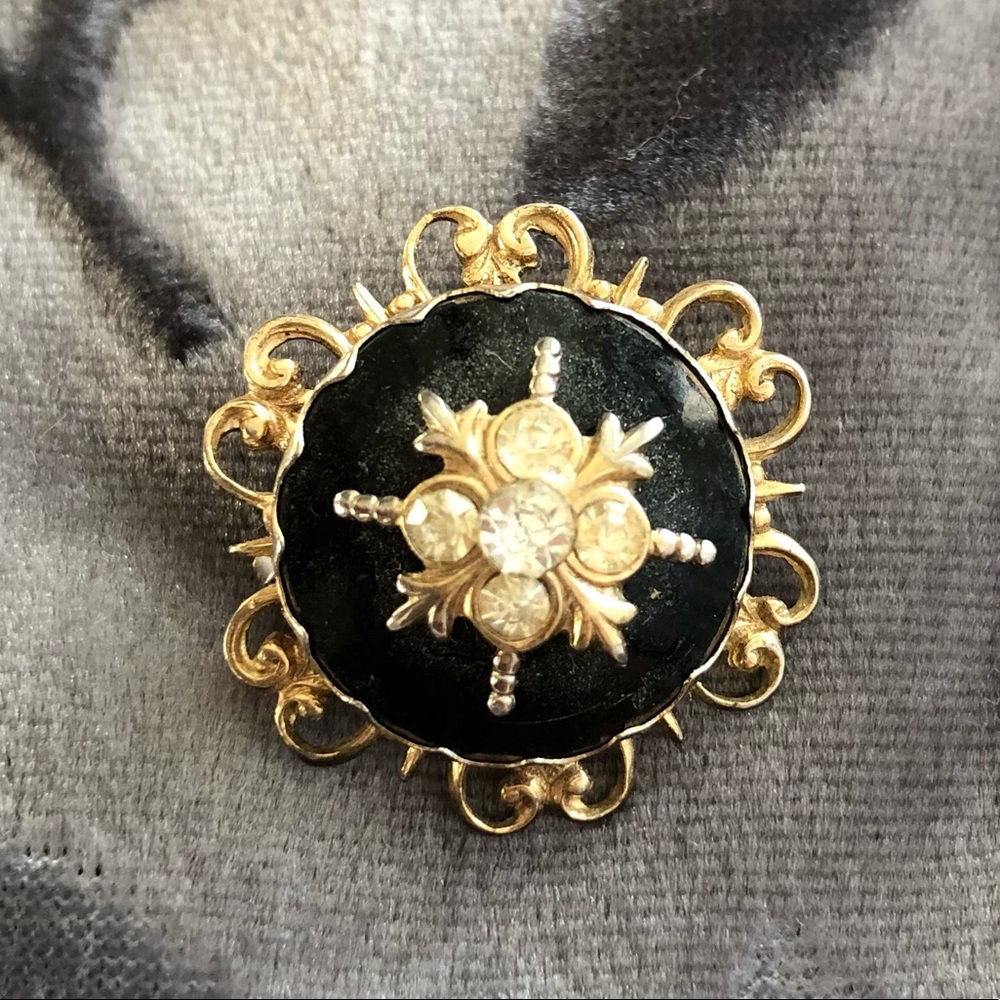 Vintage Coro Pin